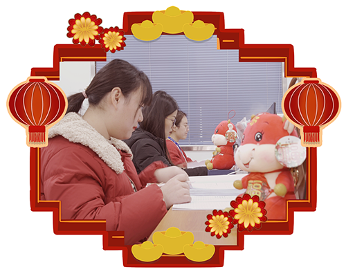 少年自知韶光贵，策马扬鞭自奋蹄