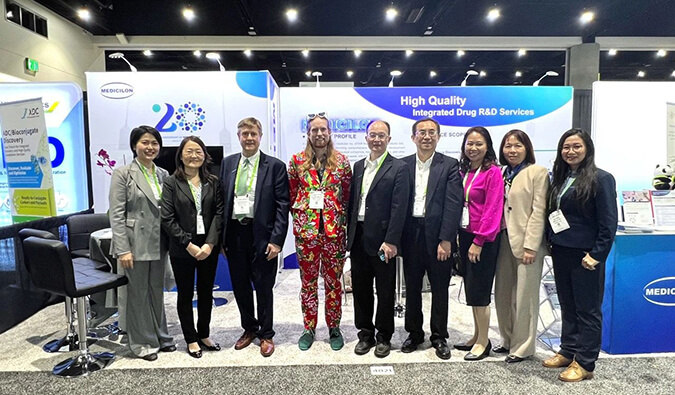 2024AACR回顾 | HJC黄金城平台见证“国产”新分子高光时刻